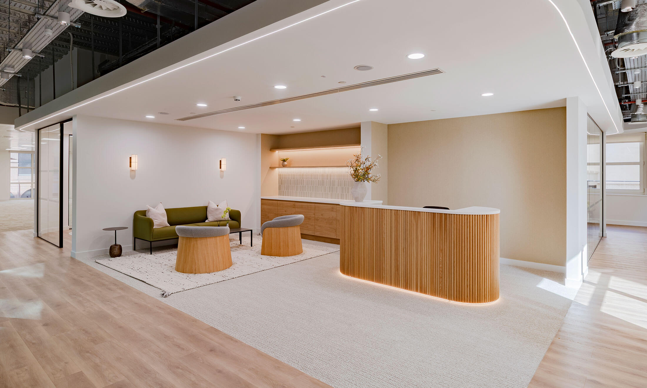 On-floor reception - 4th floor